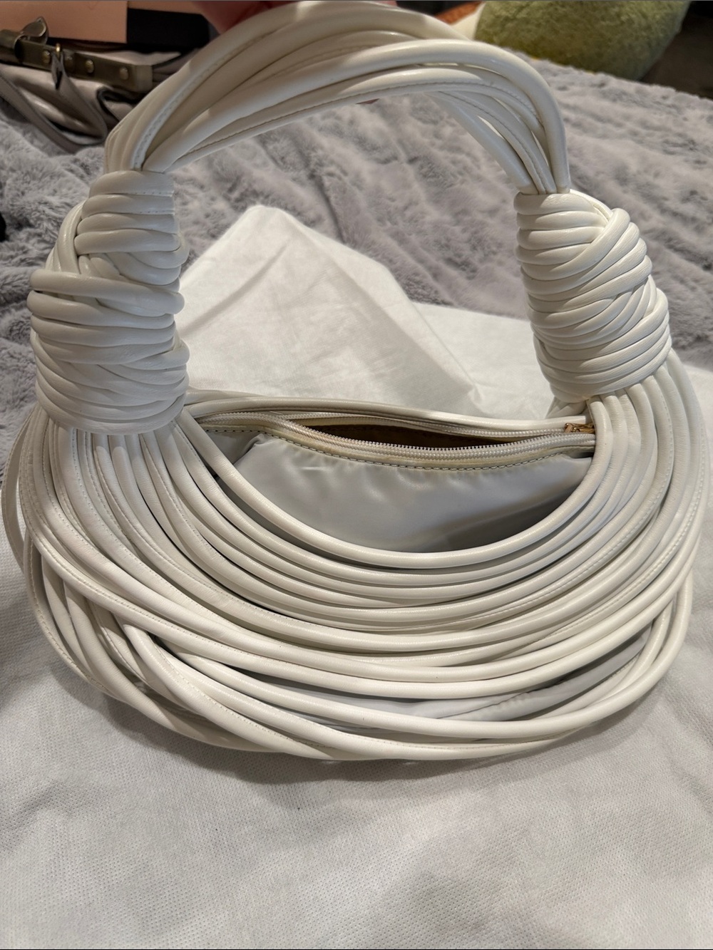 Chinese Laundry White Wrapped Coil Shoulder Bag